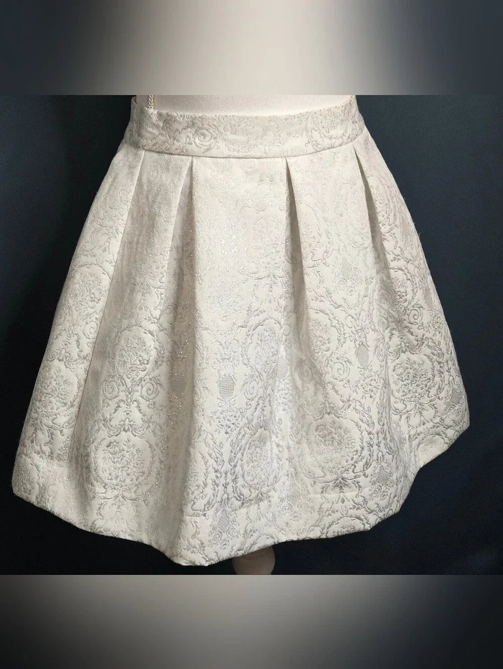Honey Punch White Silver Brocade Formal Pleated Skater Skirt NWOT S